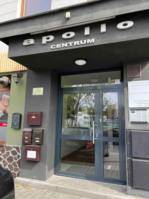 Property building, Facade/entrance