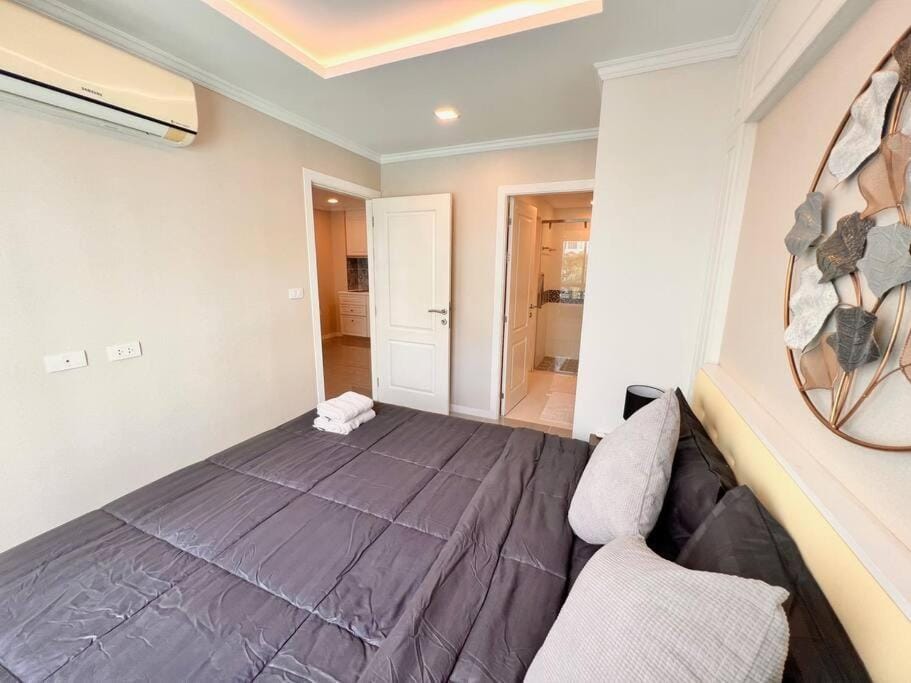 Bed, Bedroom, wardrobe
