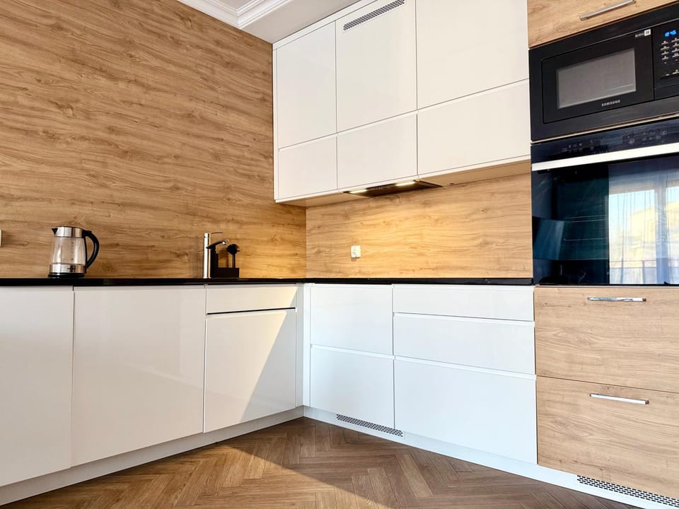 Coffee/tea facilities, dishwasher, oven