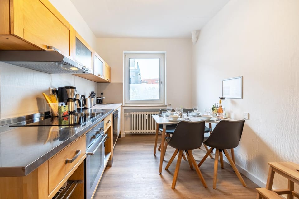Coffee/tea facilities, Kitchen or kitchenette, Dining area, pet friendly, stove, toaster
