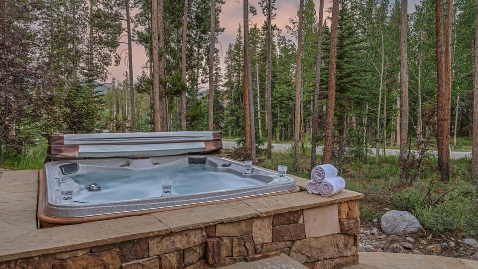 Patio, Hot Tub