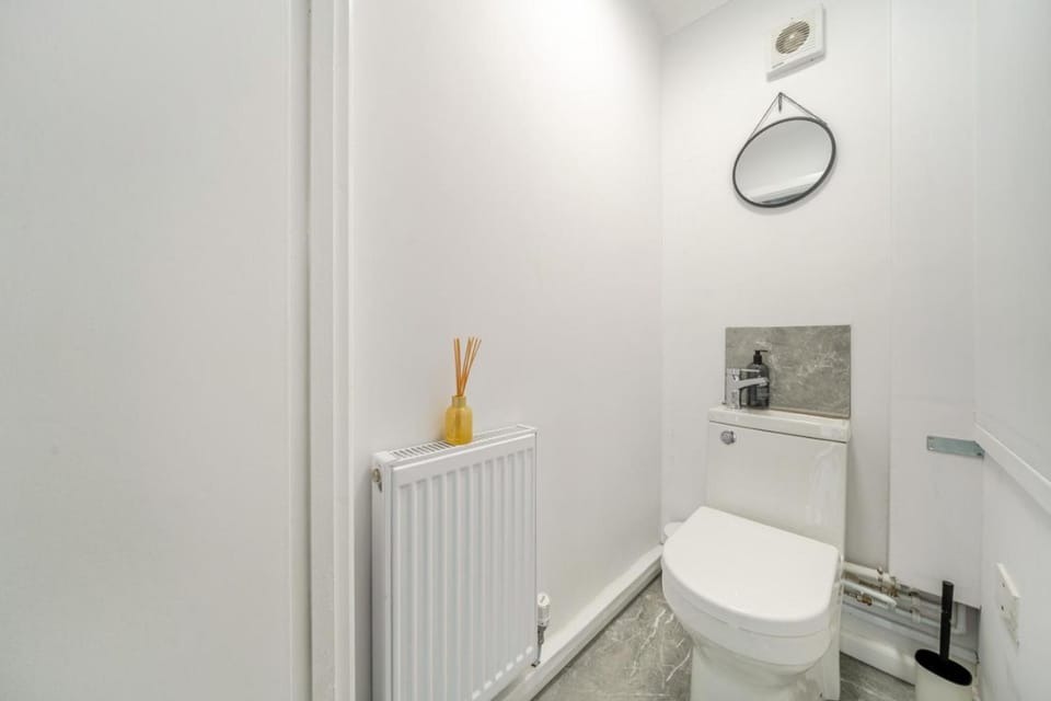 Toilet, Bathroom
