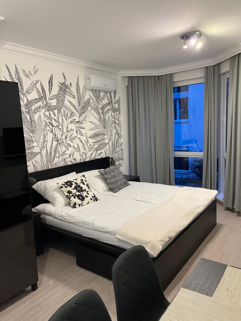 Bed, Bedroom