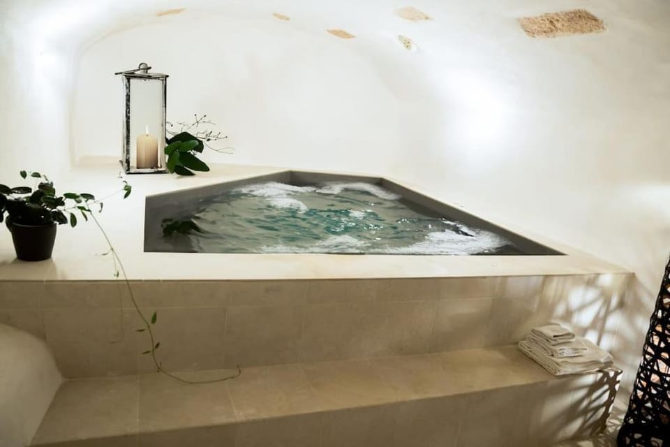 Hot Tub, Hot Tub
