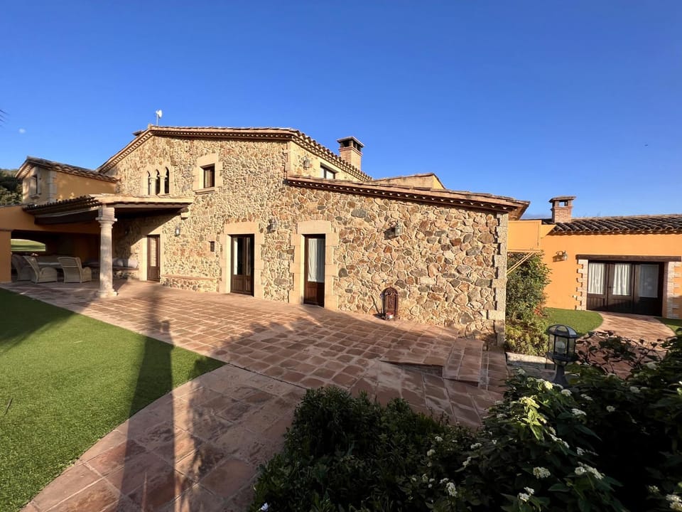 Property building, Garden, Balcony/Terrace, Balcony/Terrace, Garden view