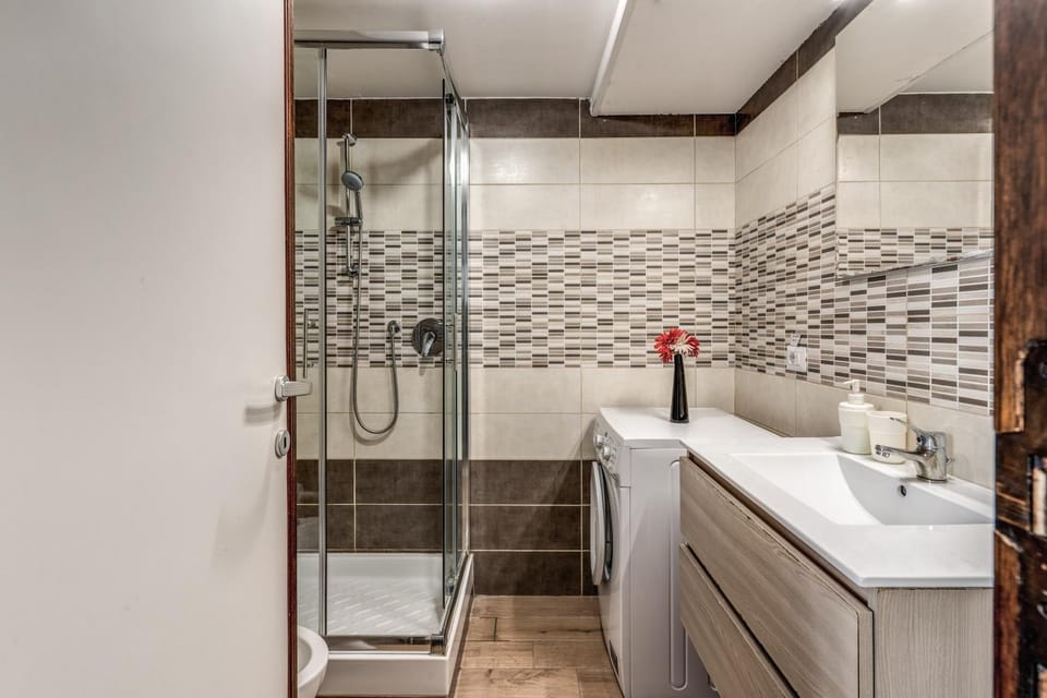 M&L Apartments - Ardesia Colosseo Apartment in Rome