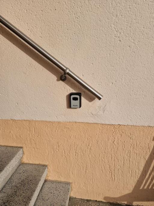 Schöne 120qm Wohnung max 5 P, Bahnhofsnähe, TV Streaming Apartment in Hesse
