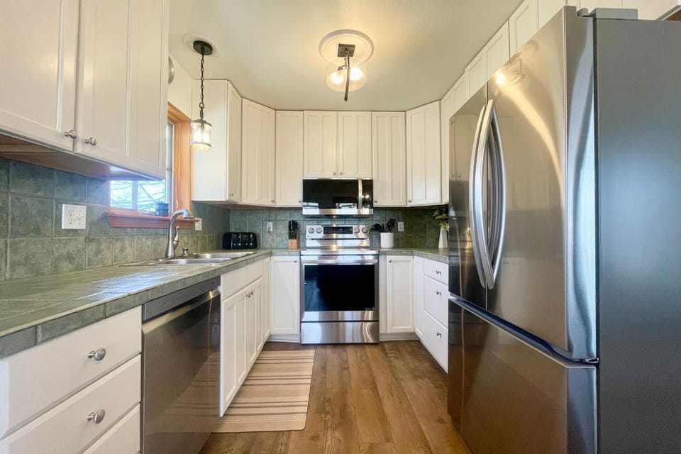 Close to Trails, Parks & Open Space! Amazing Yard! House in Fort Collins