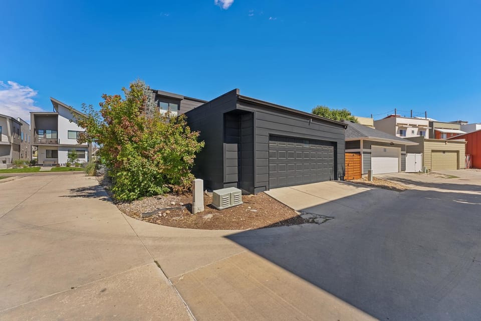 Coopers North in Old Town - Hot Tub & Pool Table! House in Fort Collins