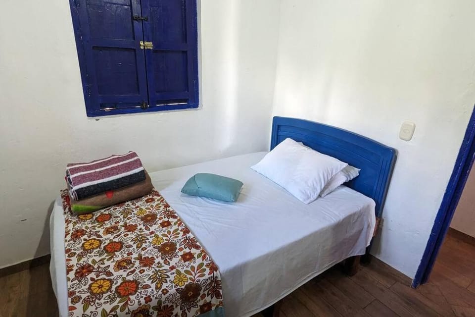 El Madrigal Cabin - Adorable 2-bedroom guesthouse Cabin in Salento