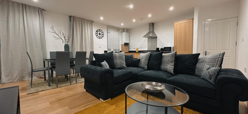 Beautiful 2bed Flat London Apartment in London