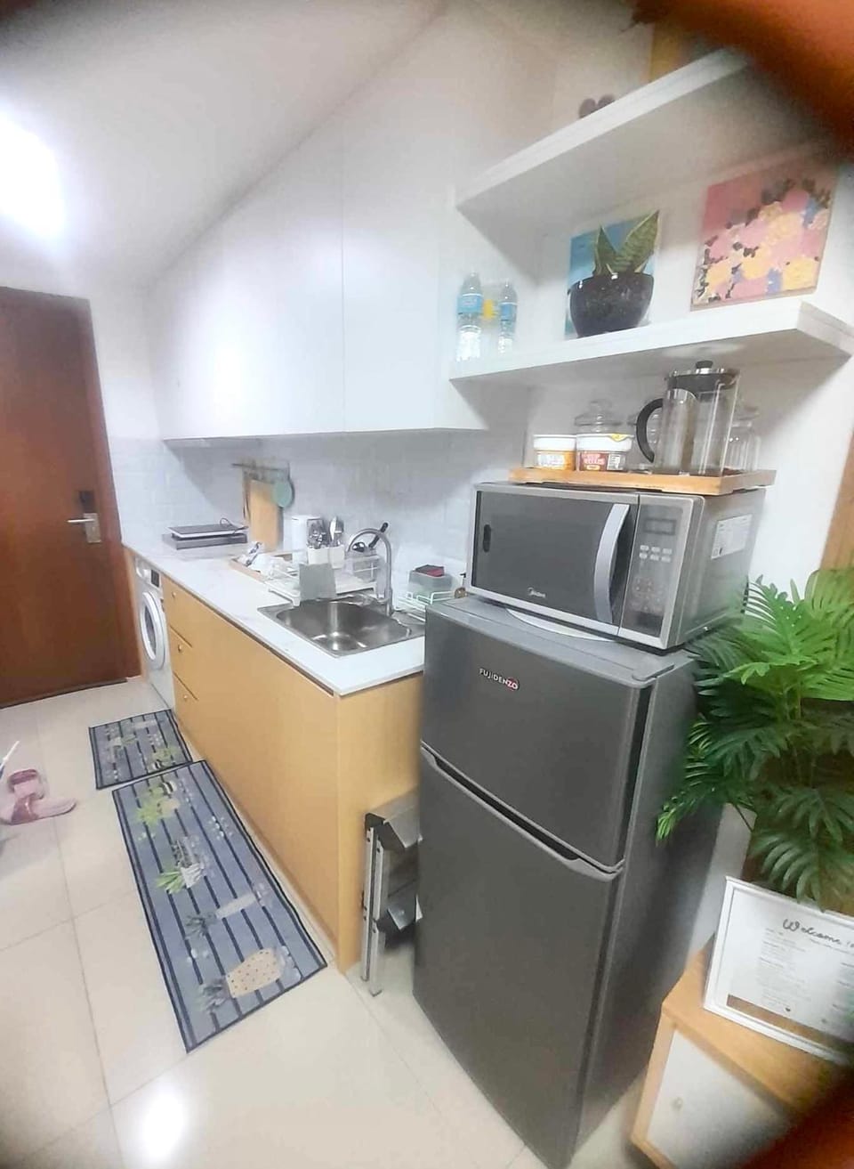 Kitchen or kitchenette