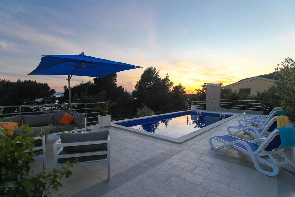 Patio, Swimming pool