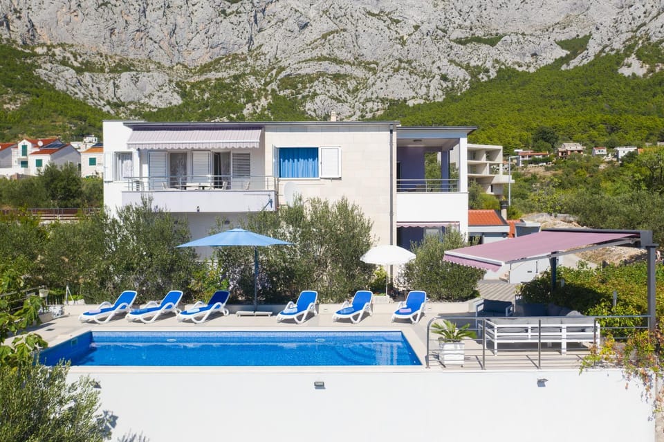 Pool view, Swimming pool