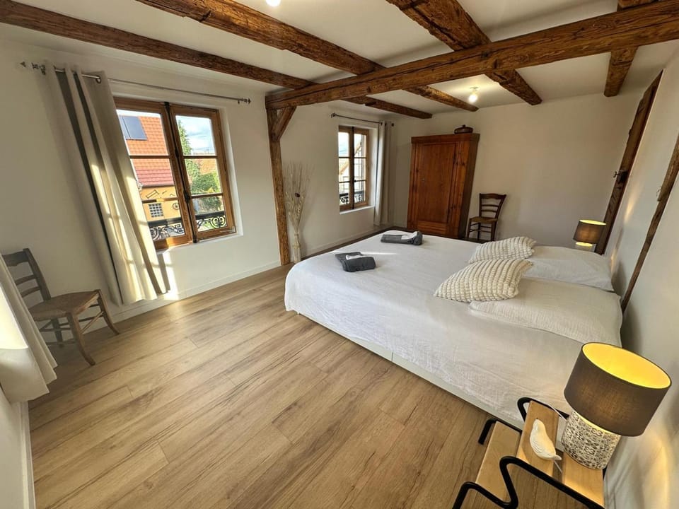 Bed, Photo of the whole room, Bedroom, towels, wardrobe