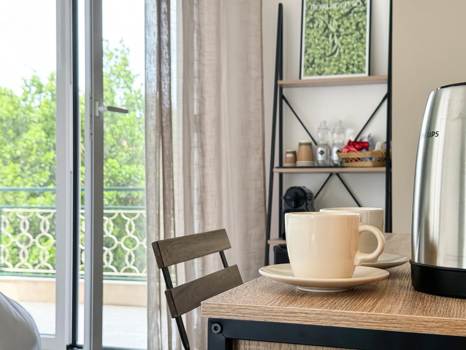 Coffee/tea facilities