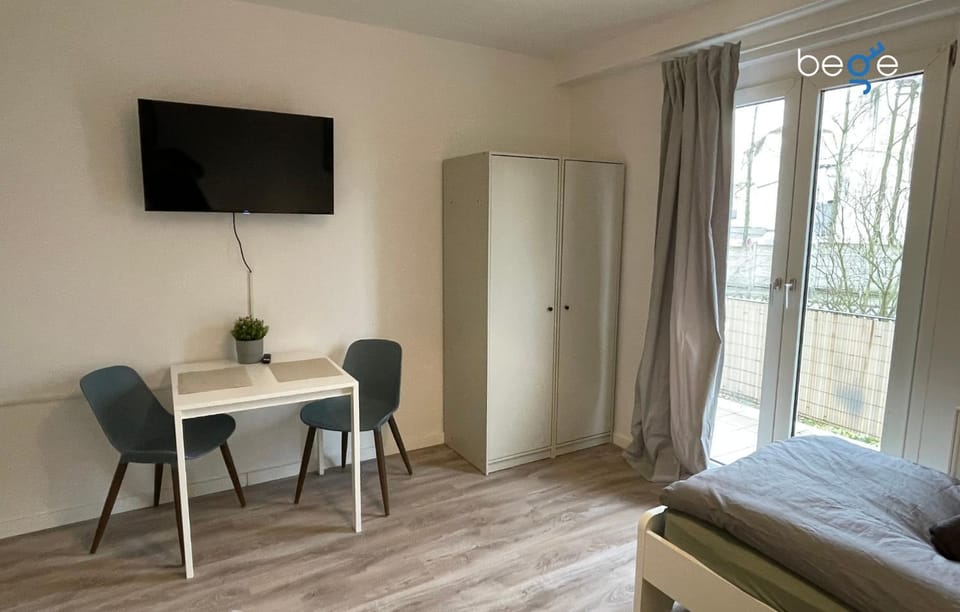 Bed, TV and multimedia, Photo of the whole room, Bedroom, wardrobe