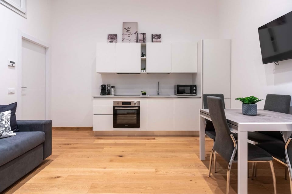 TV and multimedia, Kitchen or kitchenette, Living room, Seating area, Dining area, minibar, pet friendly, stove