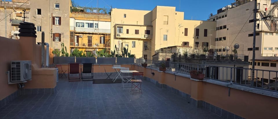Balcony/Terrace, City view