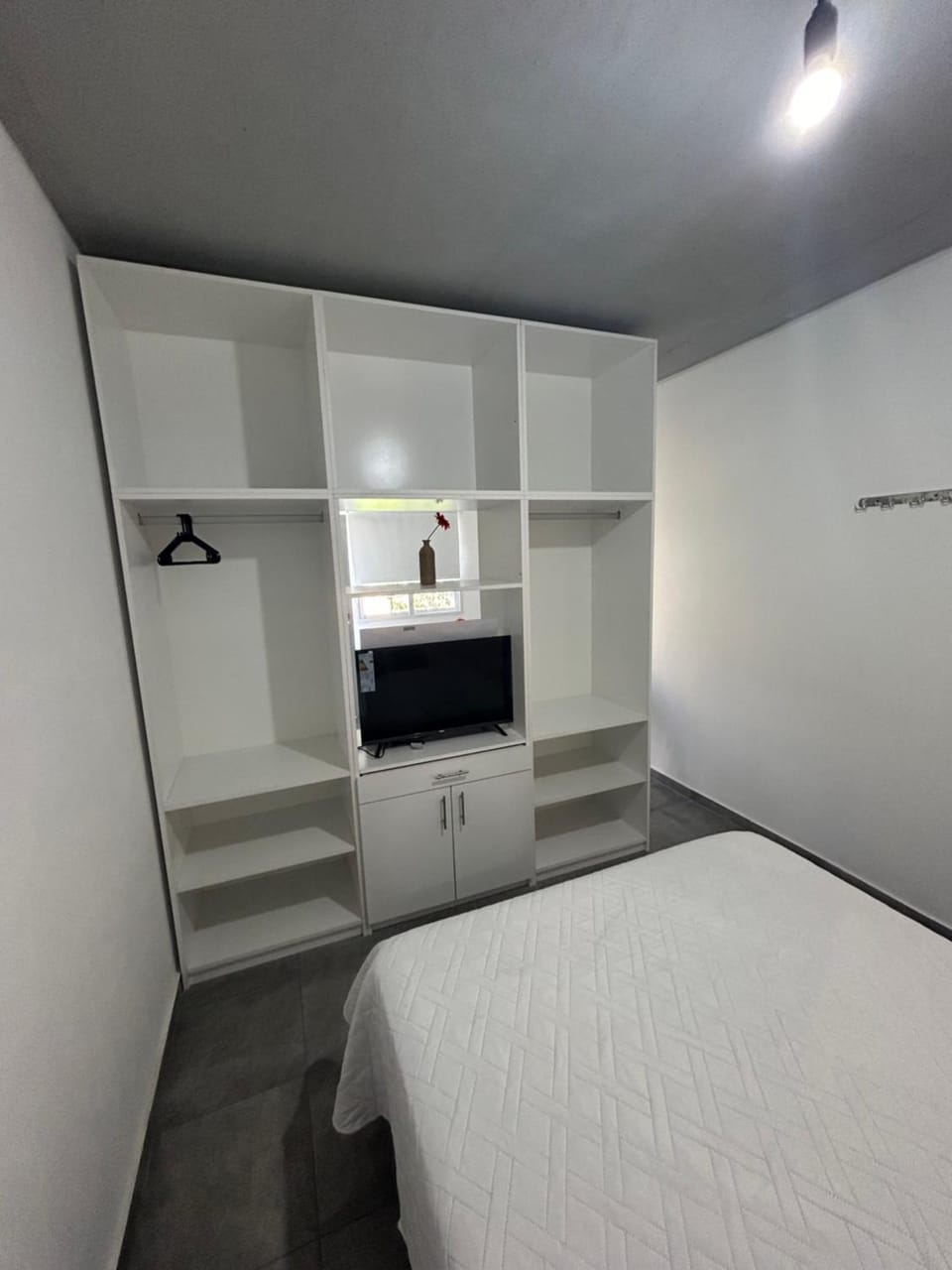 Bed, Kitchen or kitchenette, Photo of the whole room, wardrobe