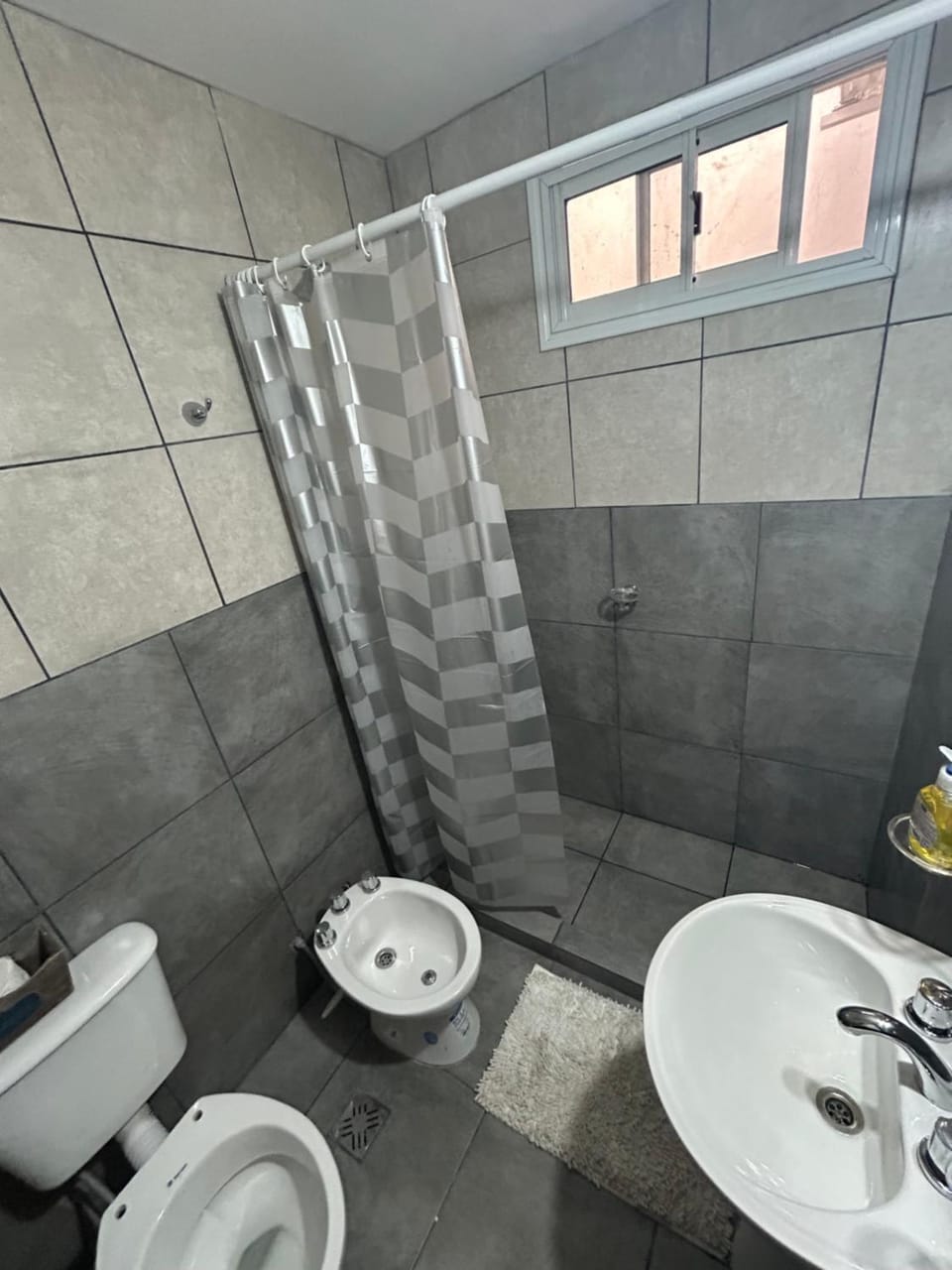 Shower, Toilet, Bathroom, bidet, towels