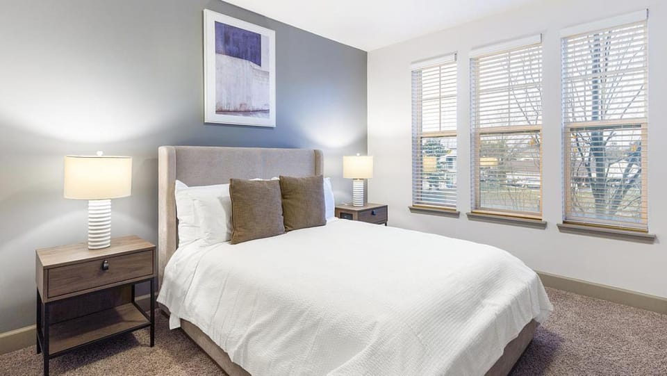 Landing Modern Apartment with Amazing Amenities (ID8482X77) Apartment in Fishers