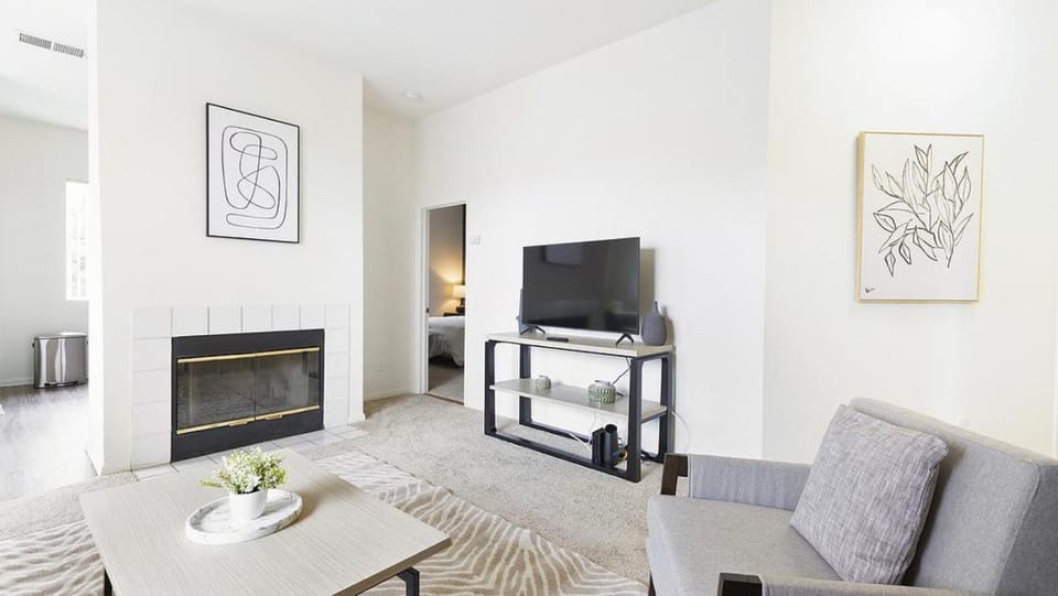 Landing Modern Apartment with Amazing Amenities (ID9071X06) Apartment in Mira Mesa