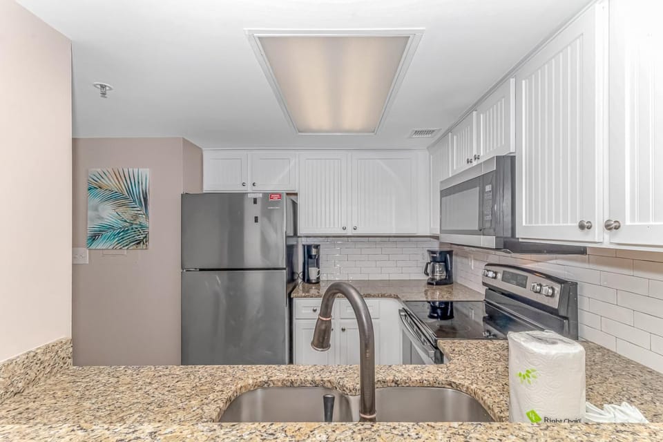 Stunning 2 Bedroom Condo-Newly Renovated with Spectacular Views- Atlantica 451 House in Myrtle Beach