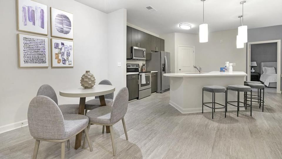 Landing Modern Apartment with Amazing Amenities (ID1012X377) Apartment in Wake Forest