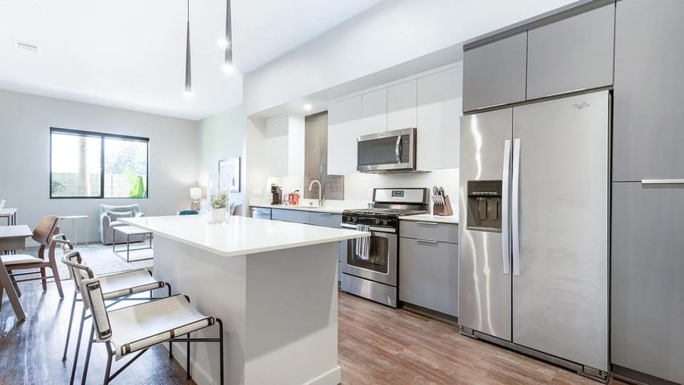 Landing - Modern Apartment with Amazing Amenities (ID2703X30) Apartment in Orange