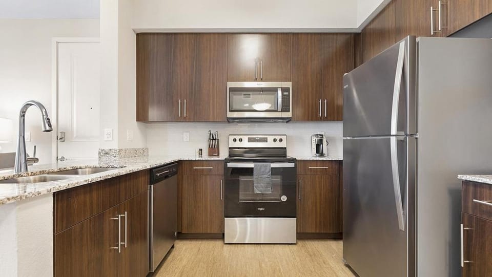 Landing - Modern Apartment with Amazing Amenities (ID8617X54) Apartment in Lee County