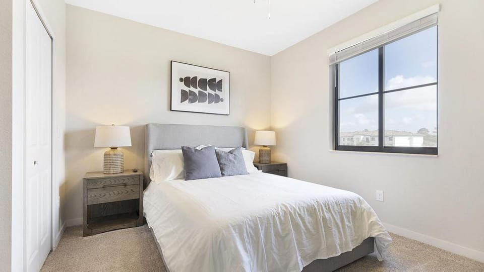 Landing - Modern Apartment with Amazing Amenities (ID8617X54) Apartment in Lee County