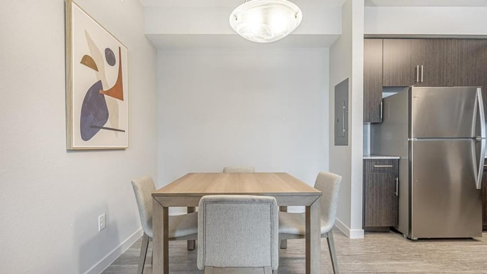 Landing - Modern Apartment with Amazing Amenities (ID6805X00) Apartment in Lee County