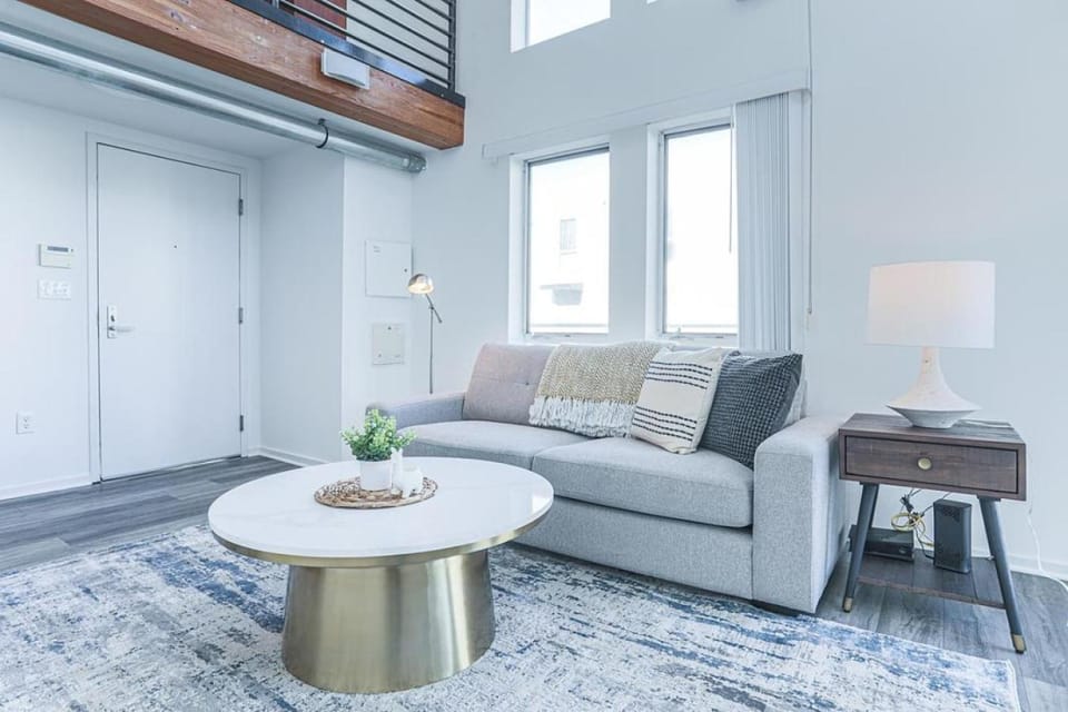 Landing Modern Apartment with Amazing Amenities (ID7943) Apartment in Venice Beach