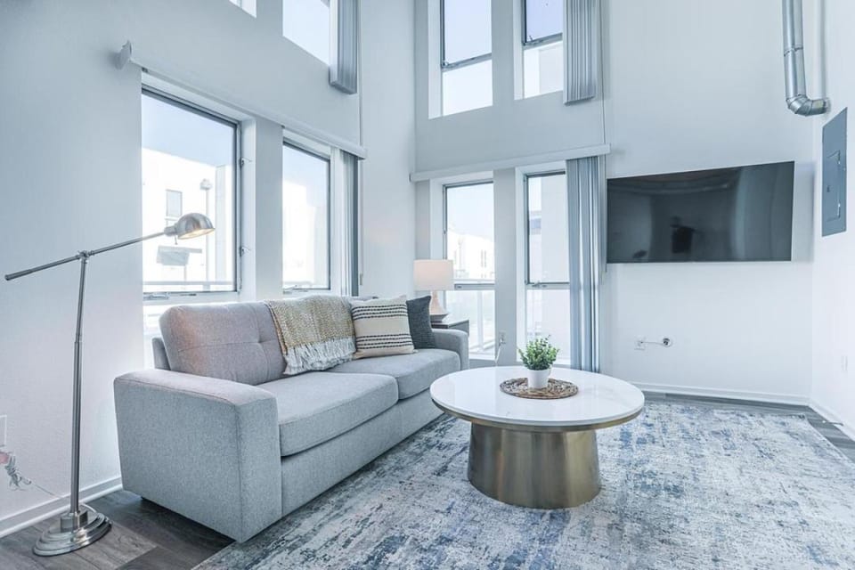 Landing Modern Apartment with Amazing Amenities (ID7943) Apartment in Venice Beach