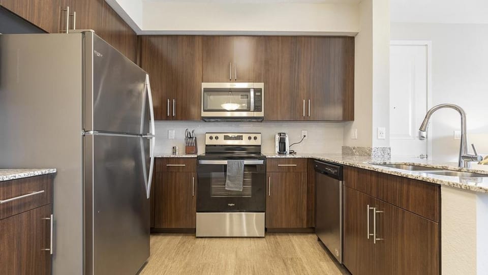 Landing - Modern Apartment with Amazing Amenities (ID8617X53) Apartment in Lee County
