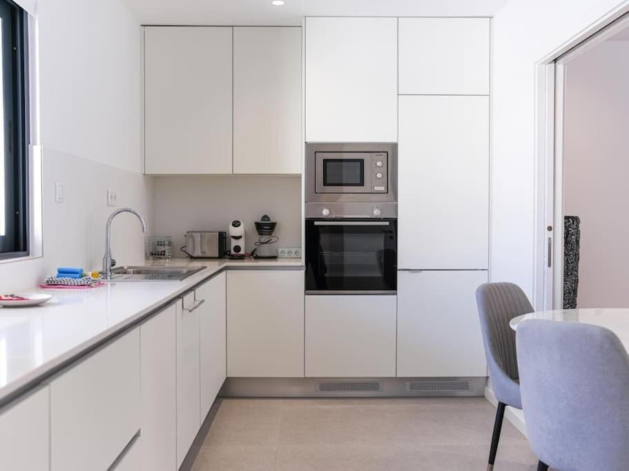 Coffee/tea facilities, Kitchen or kitchenette, oven, toaster