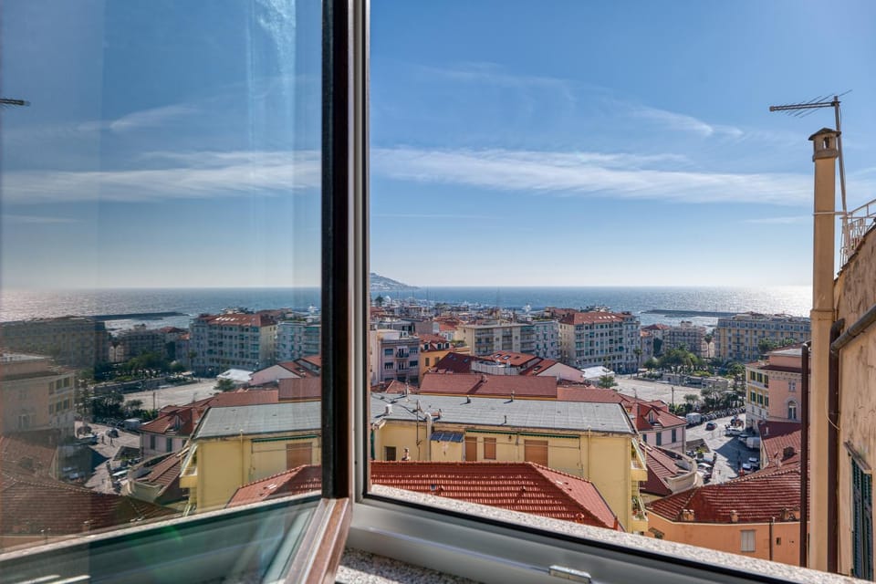 View (from property/room), City view