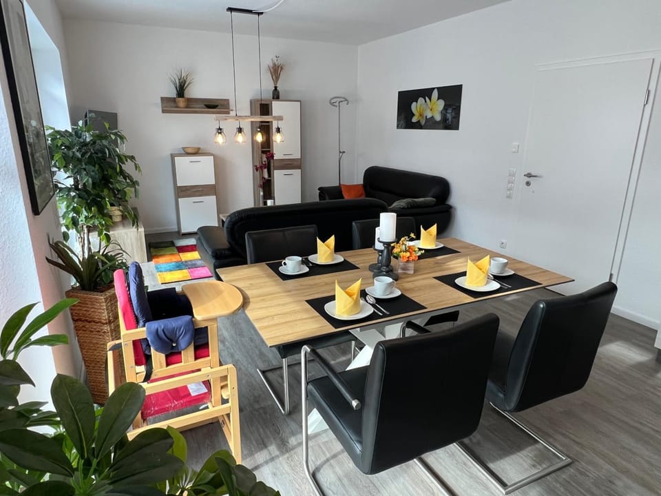 Living room, Dining area