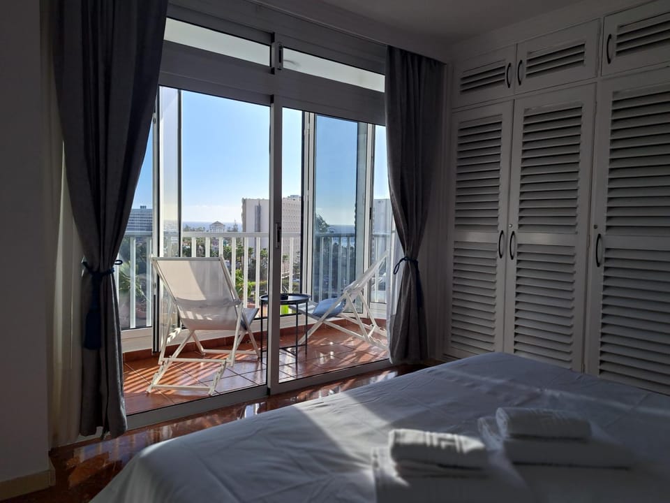 Bed, Balcony/Terrace, Photo of the whole room, Bedroom