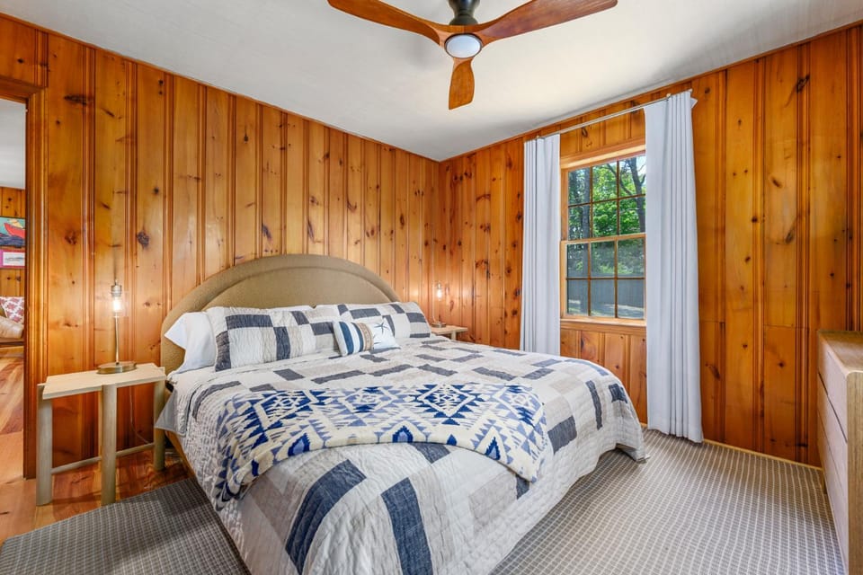 Chic Coastal Cottage Near Beach House in Dennis Port