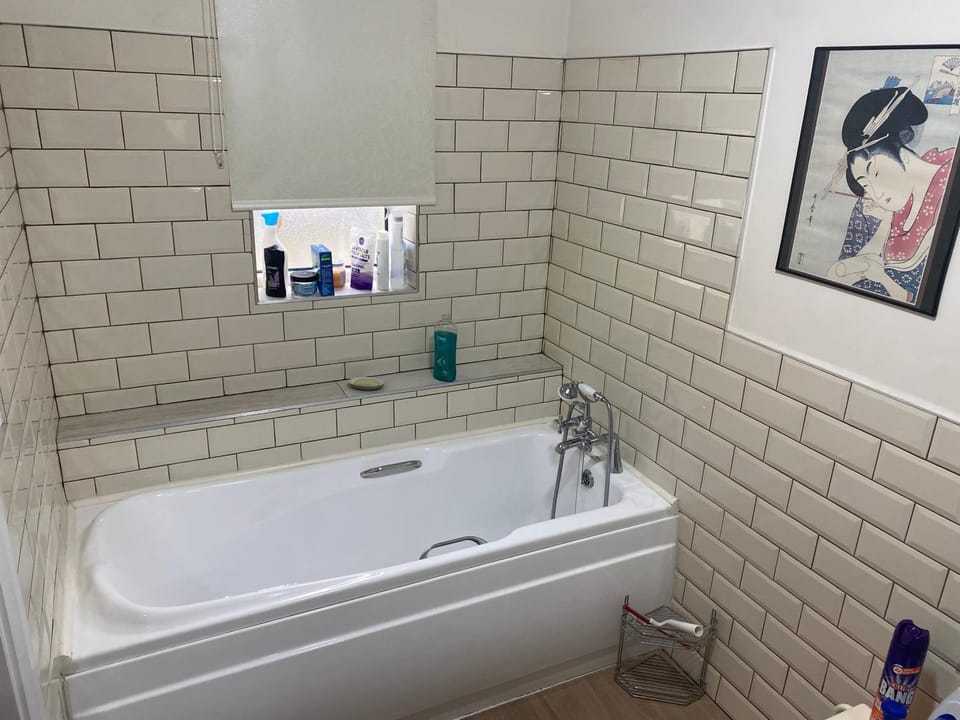 Bathroom, Bath