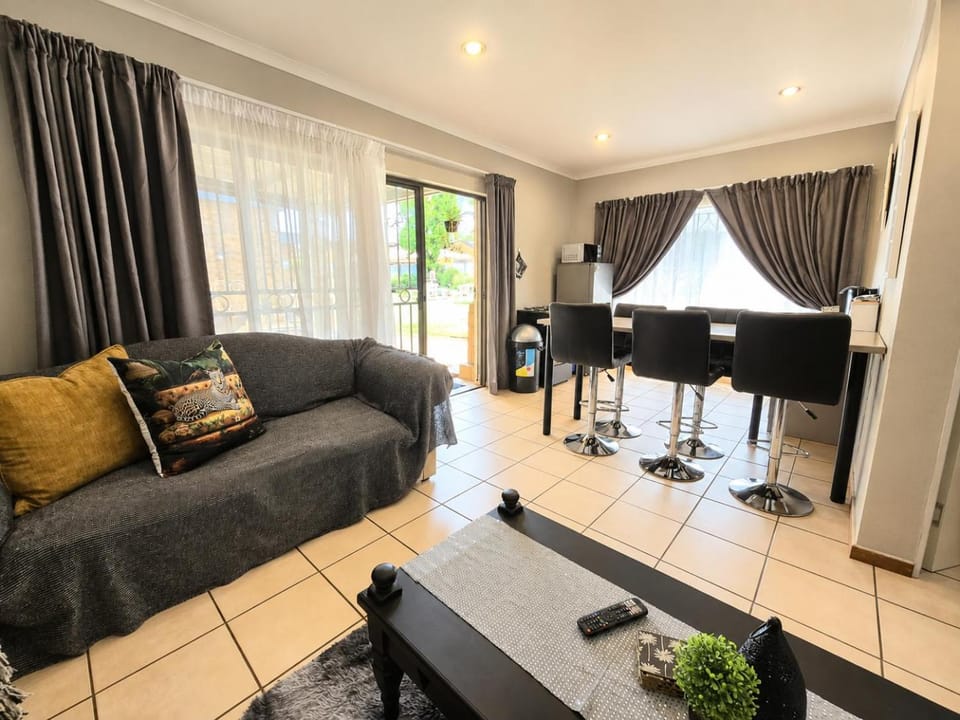 Zhantique Guest House 2- Unit 6 Bed and Breakfast in Gauteng