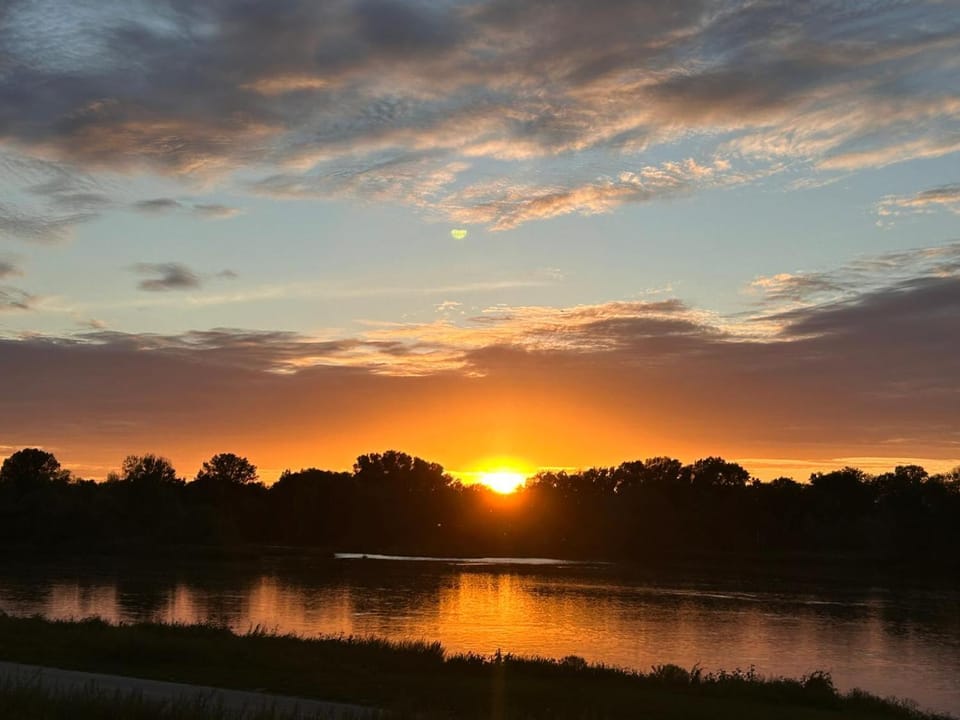 la Roseraie musicale maison avec piano et ambiance musicale au calme House in Centre-Val de Loire