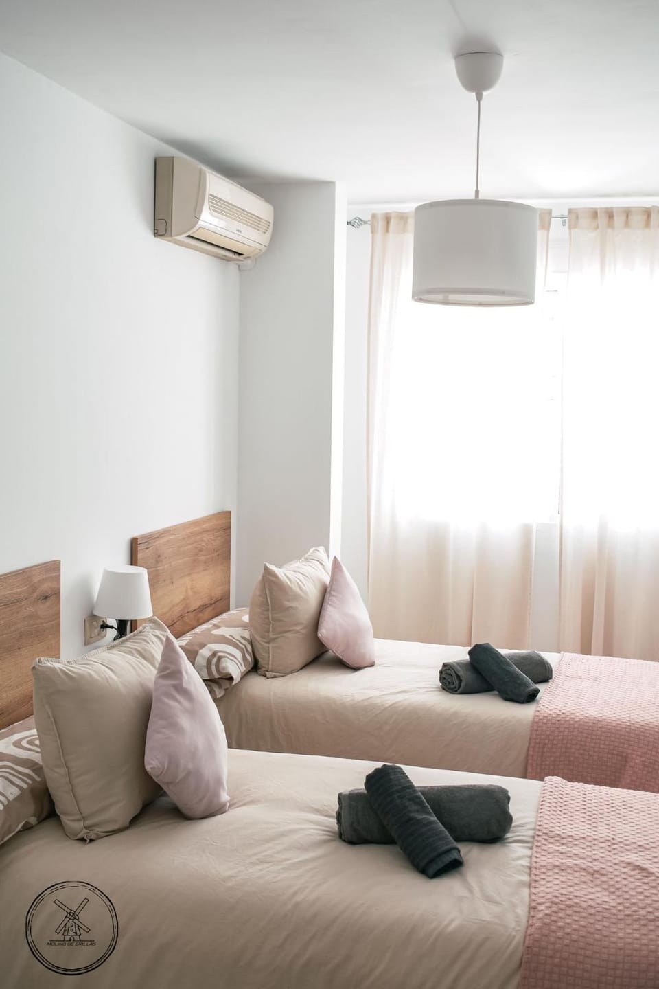 Bed, Photo of the whole room, Bedroom, towels, air conditioner
