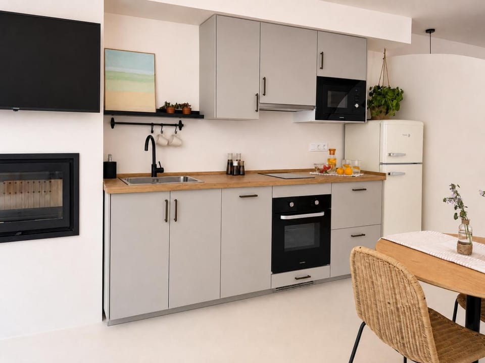 Kitchen or kitchenette