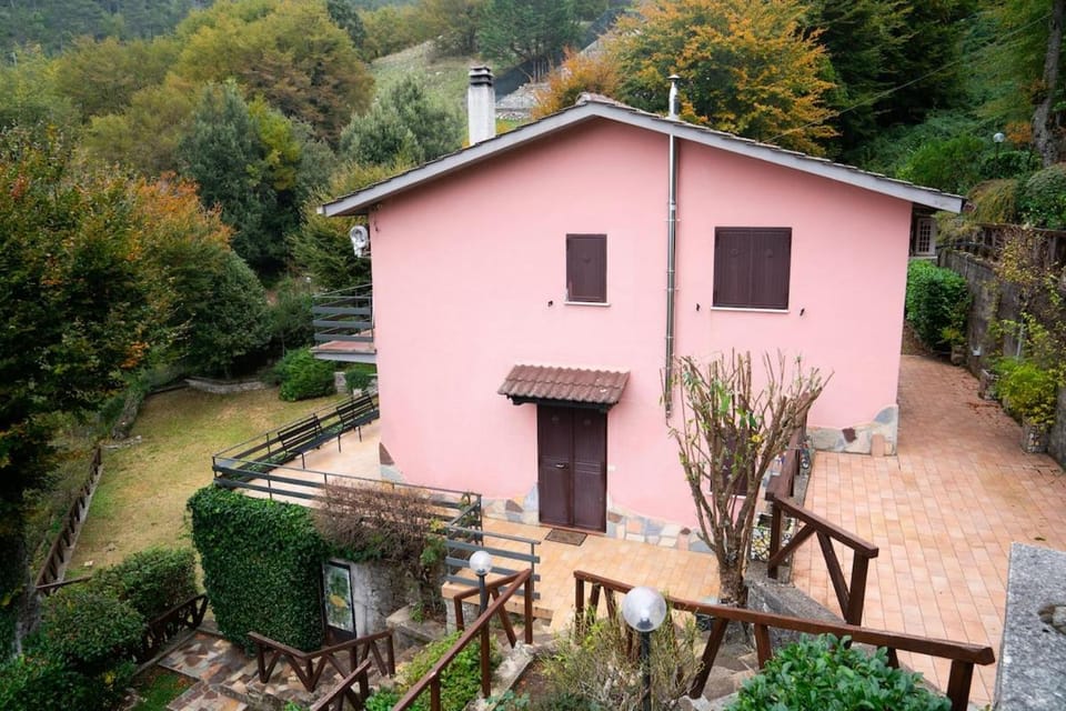 Chalet 4 Bdr 10 ospiti Parking Vasca idromassaggio House in Abruzzo