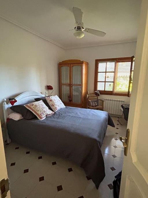 Bed, Bedroom, fireplace