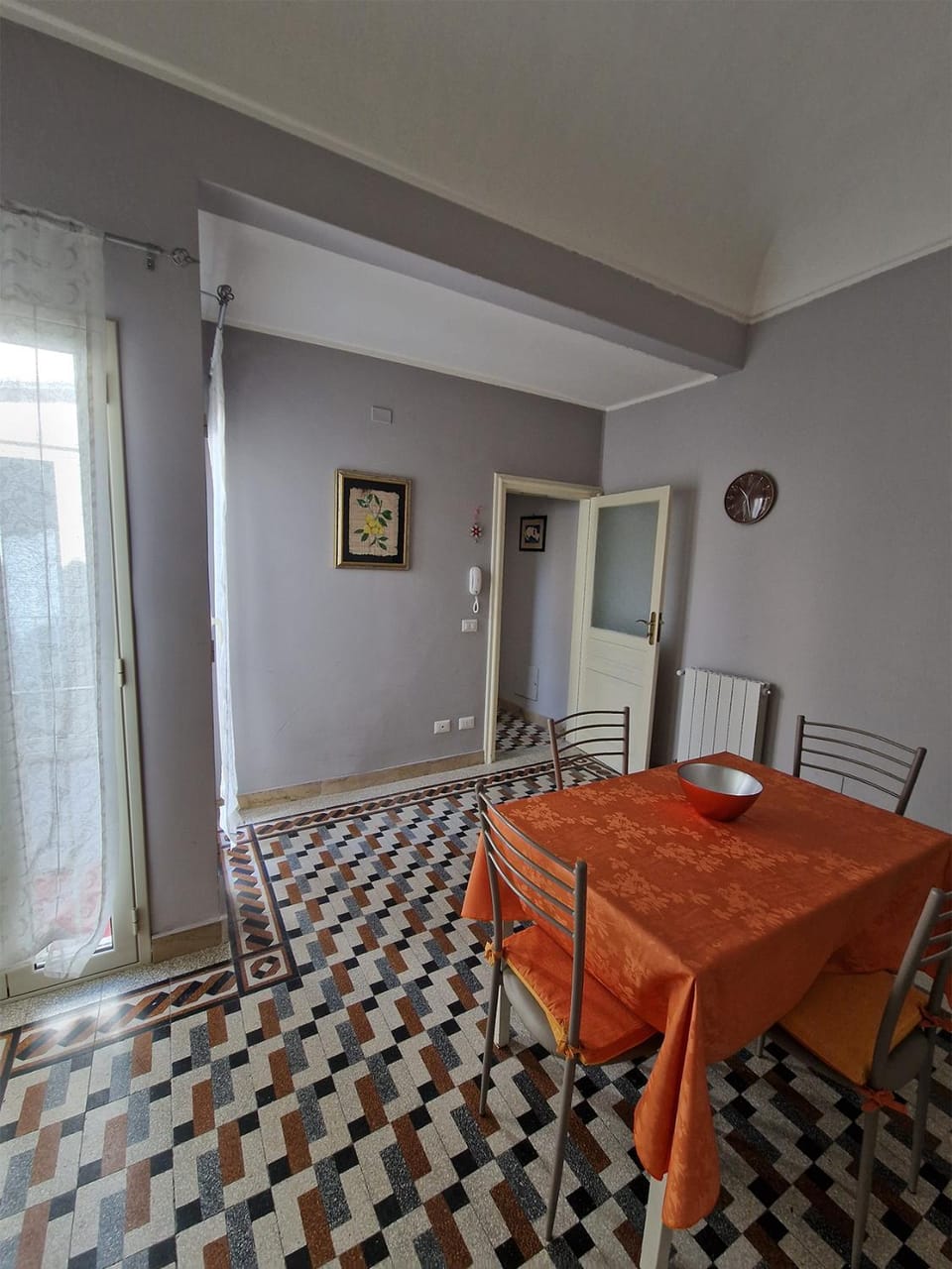 Dining area, internet