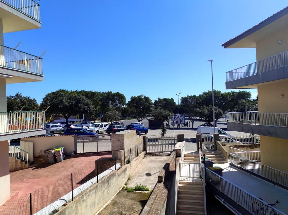 Day, Neighbourhood, Street view, Parking